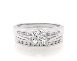 Previously Owned Round-Cut Multi-Diamond Bridal Set 5/8 ct tw 10K and 14K White Gold Size 8