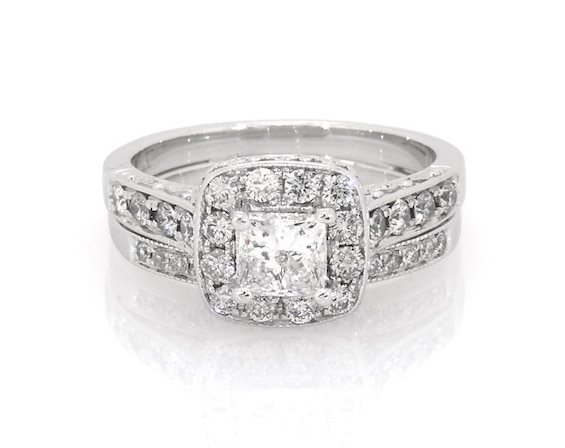 Previously Owned Princess-Cut Diamond Cushion Halo Bridal Set 1 ct tw 14K White Gold 6.5