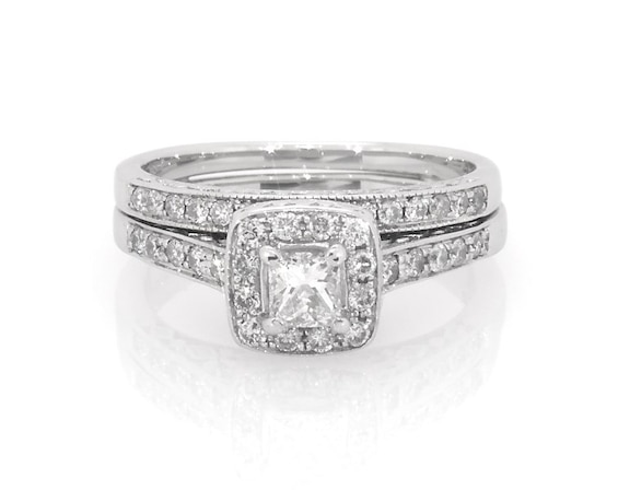 Previously Owned Princess-Cut Diamond Cushion Halo Bridal Set 5/8 ct tw 14K White Gold Size 5.25