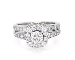 Previously Owned Neil Lane Round-Cut Diamond Halo Bridal Set 1-1/2 ct tw 14K White Gold Size 5.25
