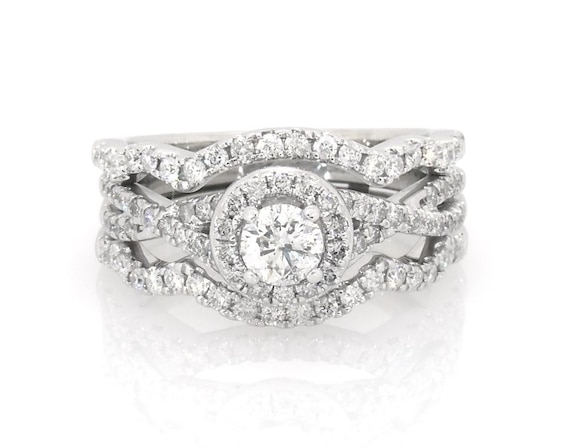 Previously Owned Round-Cut Diamond Halo Bridal Set 1 ct tw 14K White Gold Size 6.25