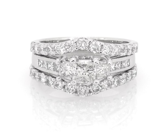 Previously Owned Princess-Cut Diamond Three-Stone Bridal Set 1-7/8 ct tw 14K White Gold Size 6