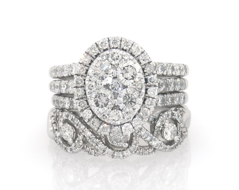 Main Image 1 of Previously Owned Round-Cut Multi-Diamond Bridal Set 3-1/4 ct tw 14K White Gold Size 8.5