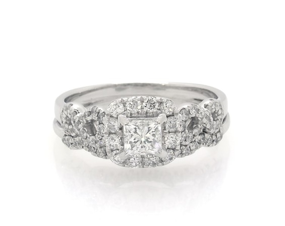 Previously Owned Princess-Cut Diamond Halo Bridal Set 1 ct tw 14K White Gold Size 7.5