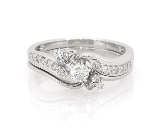 Previously Owned Round-Cut Diamond Bypass Bridal Set 1/3 ct tw 10K White Gold 7.75