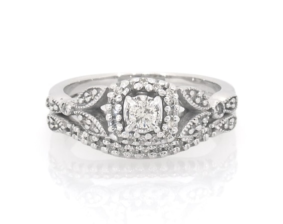 Previously Owned Diamond Bridal Set 1/3 ct tw Round-cut 10K White Gold