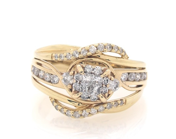 Previously Owned Princess-Cut Quad Diamond Frame Bridal Set 3/4 ct tw 10K Yellow Gold Size 8