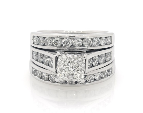 Previously Owned Round-Cut Multi-Diamond Bridal Set 1-7/8 ct tw 14K White Gold Size 6.75