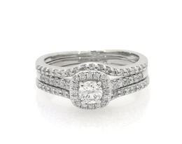 Previously Owned Round-Cut Diamond Halo Bridal Set 5/8 ct tw 10K White Gold Size 6.5