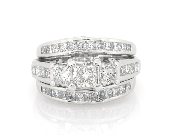 Previously Owned Princess-Cut Diamond Three-Stone Bridal Set 2-1/8 ct tw 14K White Gold Size 5.5