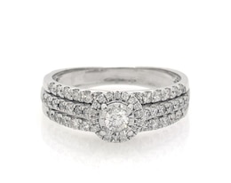 Previously Owned Round-Cut Diamond Halo Bridal Set 3/4 ct tw 10K White Gold Size 8