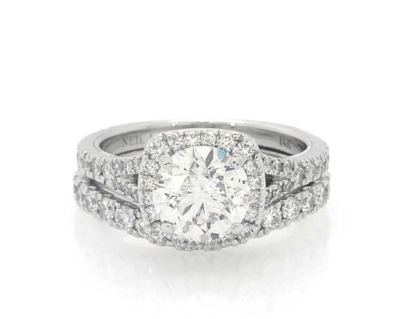 Main Image 1 of Previously Owned Neil Lane Round-Cut Diamond Halo Bridal Set 2-1/2 ct tw 14K White Gold Size 5.25