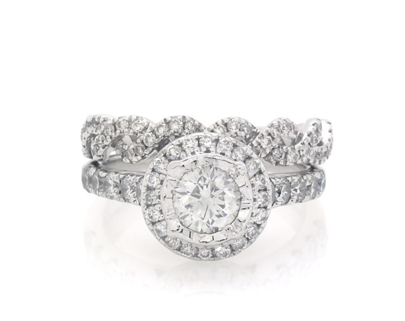 Main Image 1 of Previously Owned Round-Cut Diamond Halo Bridal Set 1-1/2 ct tw 14K White Gold Size 6.25