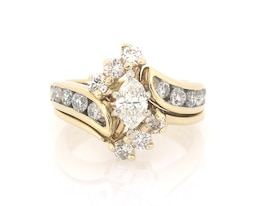 Previously Owned Marquise-Cut Diamond Bridal Set 1-3/8 ct tw 14K Yellow Gold Size 6.5