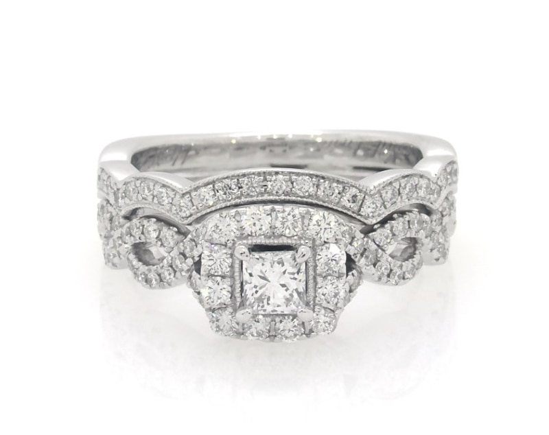 Main Image 1 of Previously Owned Neil Lane Princess-Cut Diamond Bridal Set 7/8 ct tw 14K White Gold Size 5.5