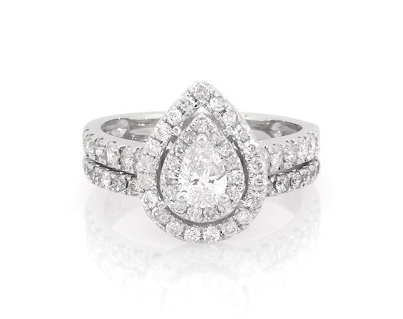 Previously Owned Pear-Shaped Diamond Double Halo Bridal Set 1-1/5 ct tw 10K White Gold Size 6