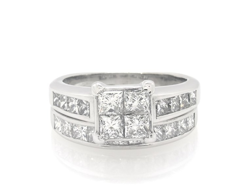 Main Image 1 of Previously Owned Princess-Cut Quad Diamond Bridal Set 2-1/2 ct tw 14K White Gold Size 6.75