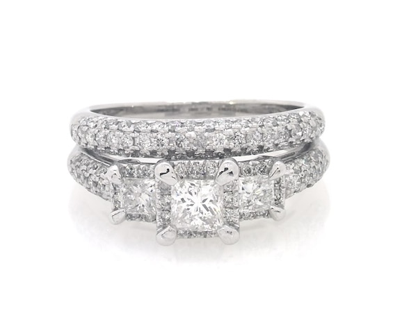 Previously Owned Princess-Cut Diamond Three-Stone Bridal Set 1-1/3 ct tw 14K White Gold Size 6.25