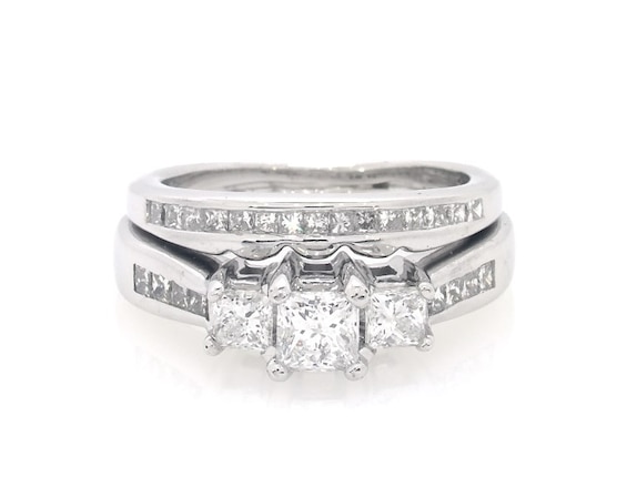 Previously Owned Princess-Cut Diamond Three-Stone Bridal Set 1 ct tw 14K White Gold Size 4.5