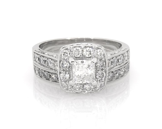 Previously Owned Princess-Cut Diamond Halo Bridal Set 1-1/8 ct tw 14K White Gold 5.75