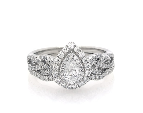 Previously Owned Neil Lane Pear-Shaped Diamond Bridal Set 7/8 ct tw 14K White Gold Size 5.75