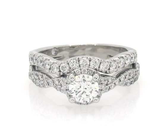 Previously Owned Round-Cut Diamond Halo Twist Shank Bridal Set 1 ct tw 14K White Gold Size 5.75