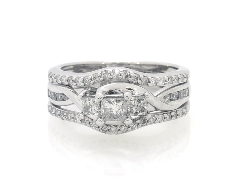Main Image 1 of Previously Owned Princess-Cut Diamond Three-Stone Bridal Set 5/8 ct tw 10K White Gold Size 5.25