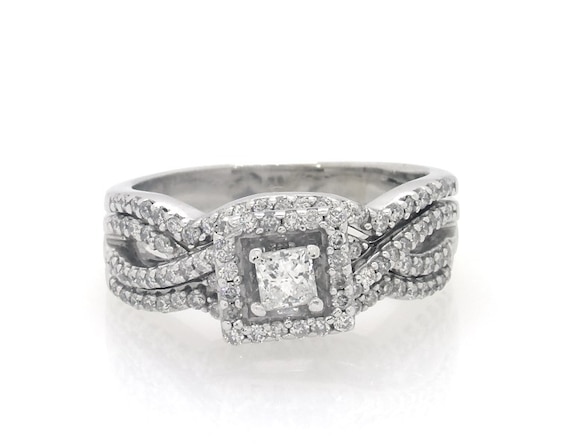 Previously Owned Princess-Cut Diamond Halo Bridal Set 5/8 ct tw 14K White Gold Size 5.75