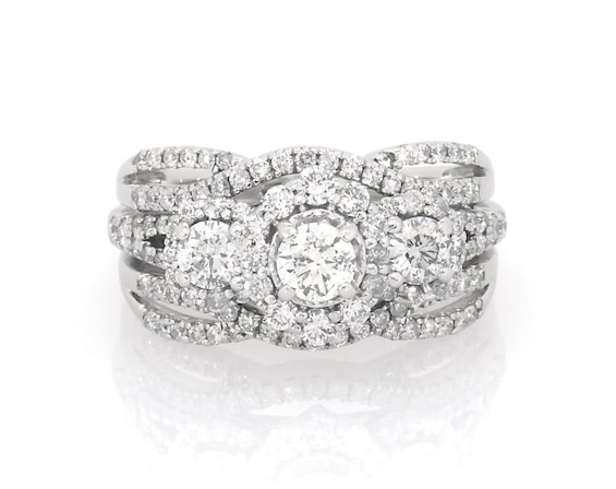 Previously Owned Round-Cut Diamond Three-Stone Bridal Set 1-1/4 ct tw 10K White Gold 6