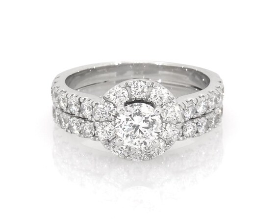 Previously Owned Neil Lane Diamond Bridal Set 1-7/8 ct tw Round-Cut 14K White Gold Size 5.75