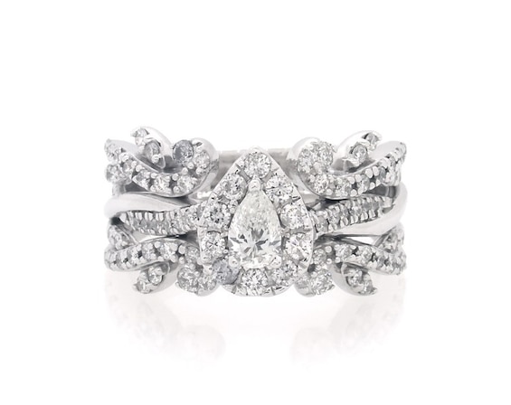 Previously Owned Pear-Shaped Diamond Halo Swirl Bridal Set 7/8 ct tw 14K White Gold Size 4.75