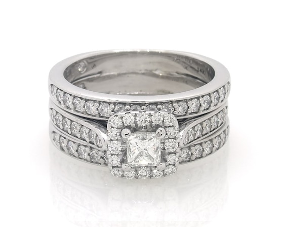 Previously Owned THE LEO Diamond Princess-Cut Halo Bridal Set 1-1/6 ct tw 14K White Gold Size 7