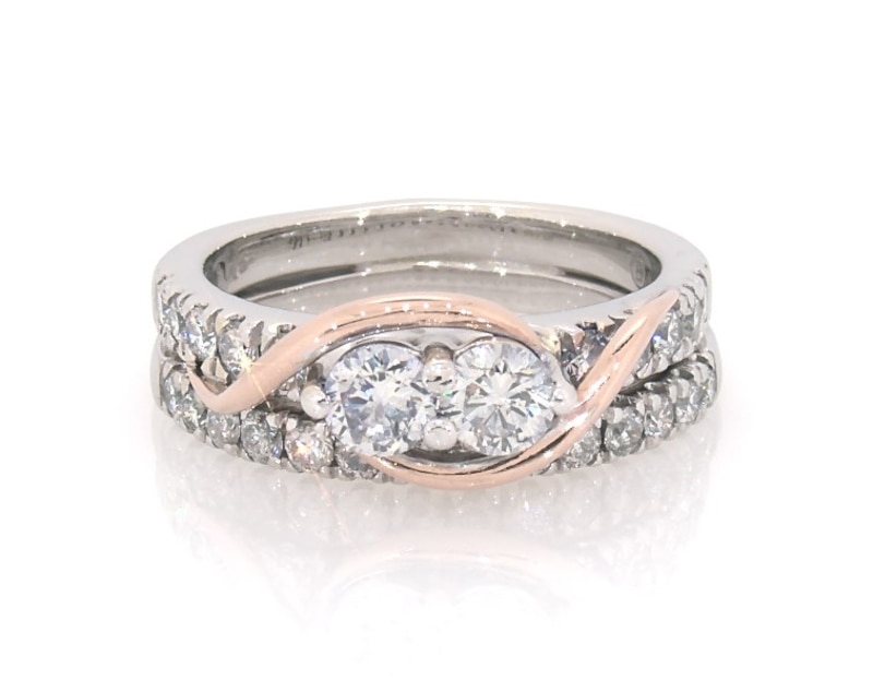 Main Image 1 of Previously Owned Round-Cut Diamond Two-Stone Bridal Set 1-1/3 ct tw 14K Two-Tone Gold Size 6.75