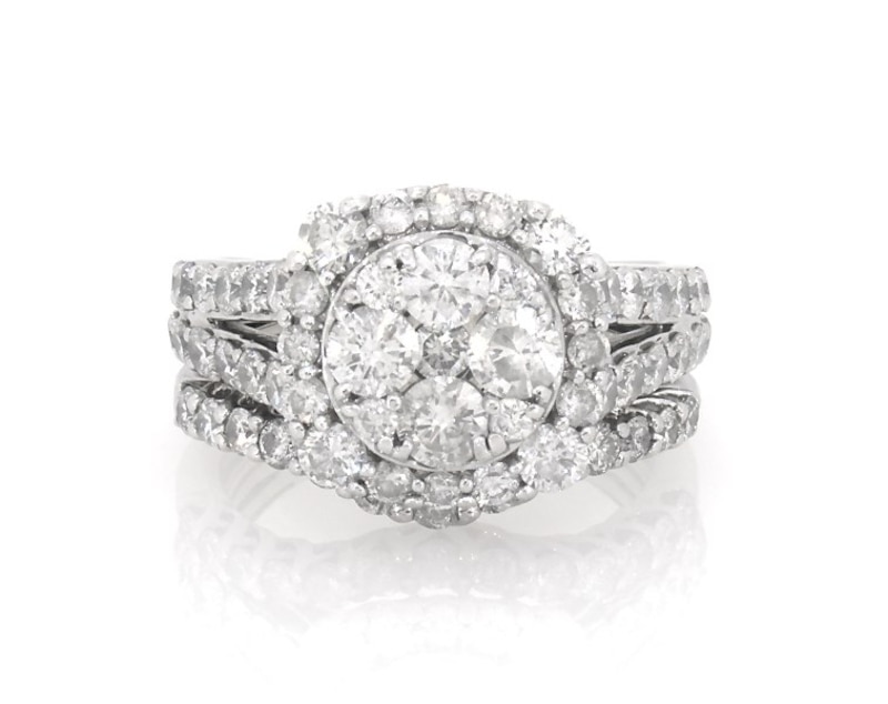 Main Image 1 of Previously Owned Multi-Diamond Halo Bridal Set 2-1/3 ct tw 14K White Gold Size 6