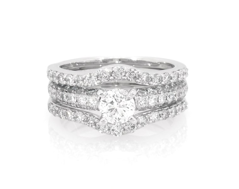 Main Image 1 of Previously Owned Round-Cut Diamond Bridal Set 1-3/8 ct tw 14K White Gold Size 4.25