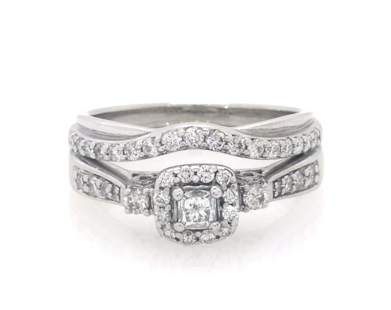 Main Image 1 of Previously Owned Princess-Cut Diamond Halo Bridal Set 5/8 ct tw 14K White Gold Size 7.25