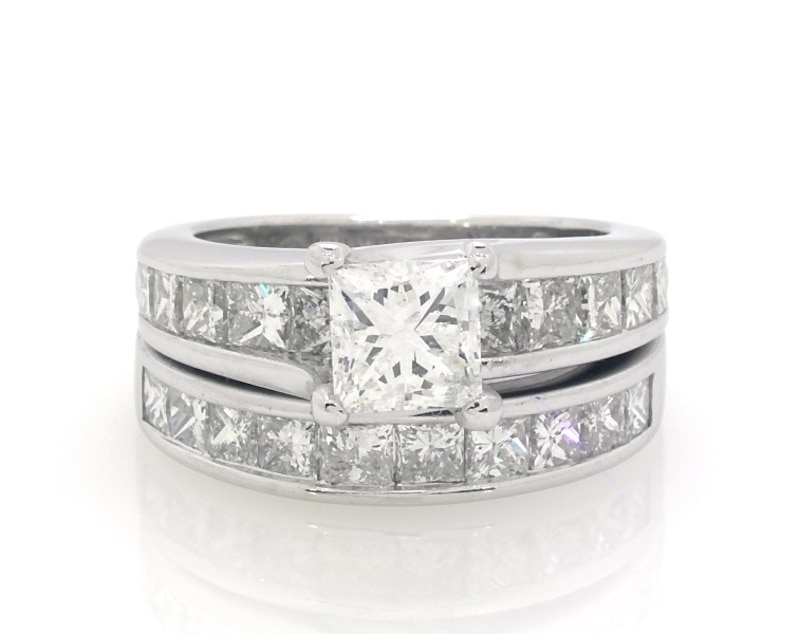 Main Image 1 of Previously Owned Princess-Cut Diamond Bridal Set 2-7/8 ct tw 14K White Gold Size 5.25