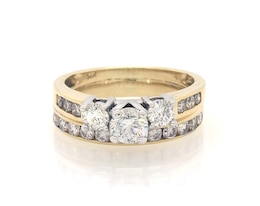 Previously Owned Round-Cut Diamond Three-Stone Bridal Set 1-3/8 ct tw 14K Two-Tone Gold Size 7.25