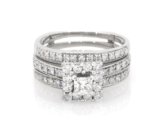 Previously Owned Princess-Cut Diamond Halo Bridal Set 7/8 ct tw 14K White Gold Size 6