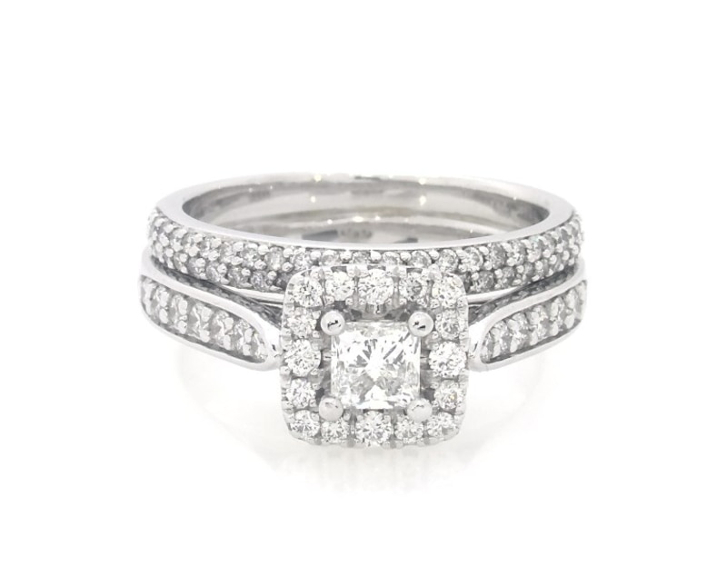Main Image 1 of Previously Owned Princess-Cut Diamond Halo Bridal Set 7/8 ct tw 14K White Gold Size 5.75