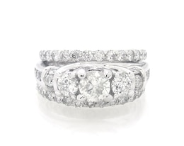 Previously Owned Round-Cut Diamond Three-Stone Bridal Set 2-5/8 ct tw 14K White Gold Size 6