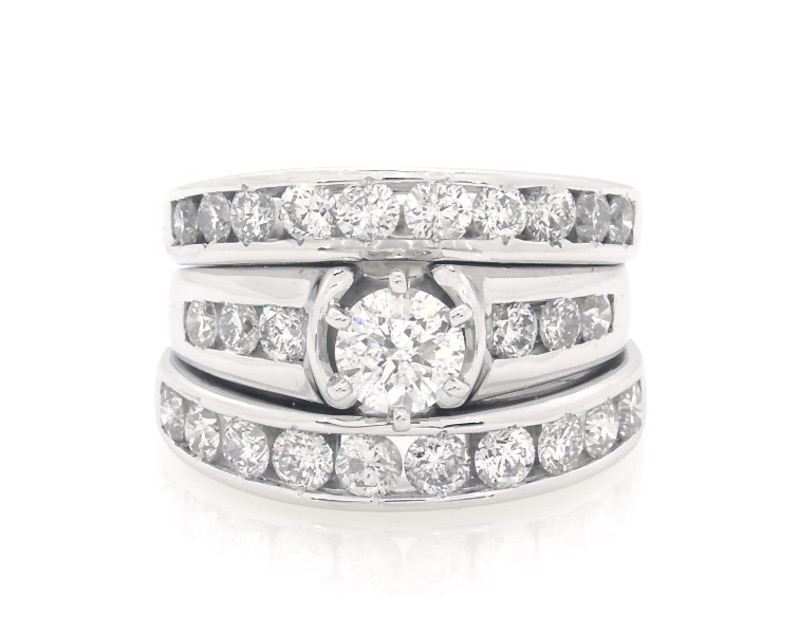 Main Image 1 of Previously Owned Round-Cut Diamond Bridal Set 2-3/8 ct tw 14K White Gold Size 7.5