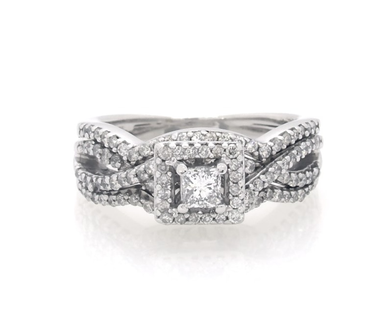 Main Image 1 of Previously Owned Princess-Cut Diamond Halo Bridal Set 5/8 ct tw 14K White Gold Size 5.5