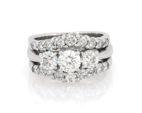 Previously Owned Round-Cut Diamond Three-Stone Bridal Set 1-3/4 ct tw 14K White Gold & Platinum Size 5.25