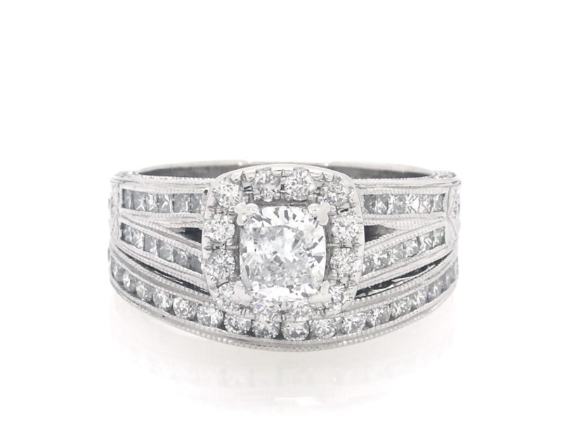 Main Image 1 of Previously Owned Neil Lane Cushion-Cut Diamond Halo Bridal Set 1-5/8 ct tw 14K White Gold Size 6.5