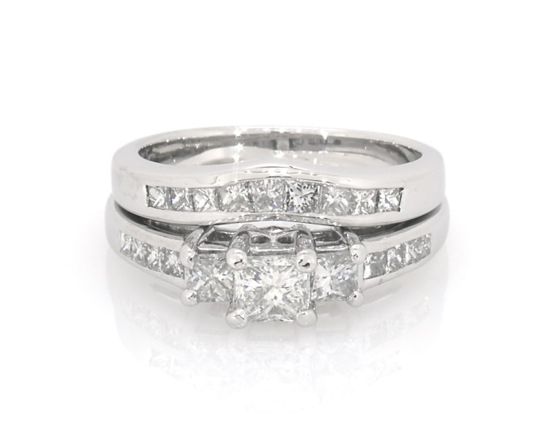 Main Image 1 of Previously Owned Princess-Cut Three-Stone Diamond Bridal Set 1-1/3 ct tw 14K White Gold Size 3.5
