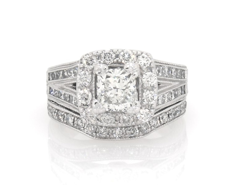 Main Image 1 of Previously Owned Neil Lane Cushion-Cut Diamond Halo Bridal Set 2-3/8 ct tw 14K White Gold Size 5