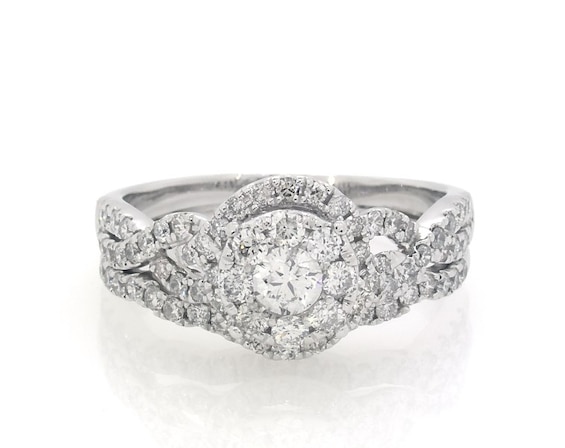 Previously Owned Round-Cut Diamond Halo Bridal Set 1-1/5 ct tw 14K White Gold Size