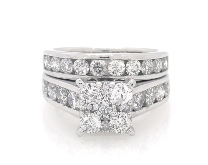 Main Image 1 of Previously Owned Multi-Diamond Square Center Bridal Set 2-3/4 ct tw 14K White Gold Size 6.75