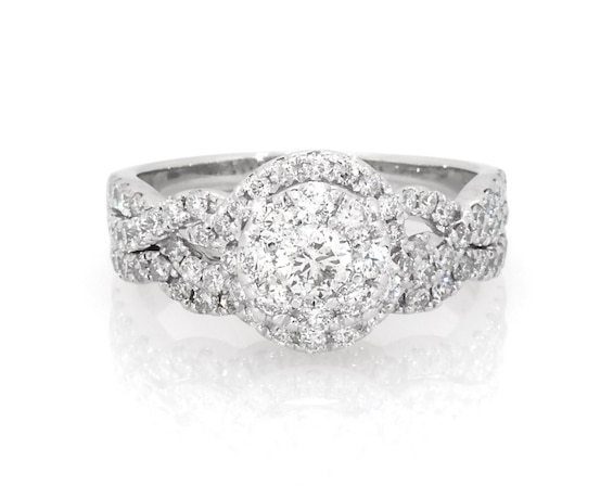 Previously Owned Round-Cut Diamond Halo Bridal Set 1-1/5 ct tw 14K White Gold Size 7.5